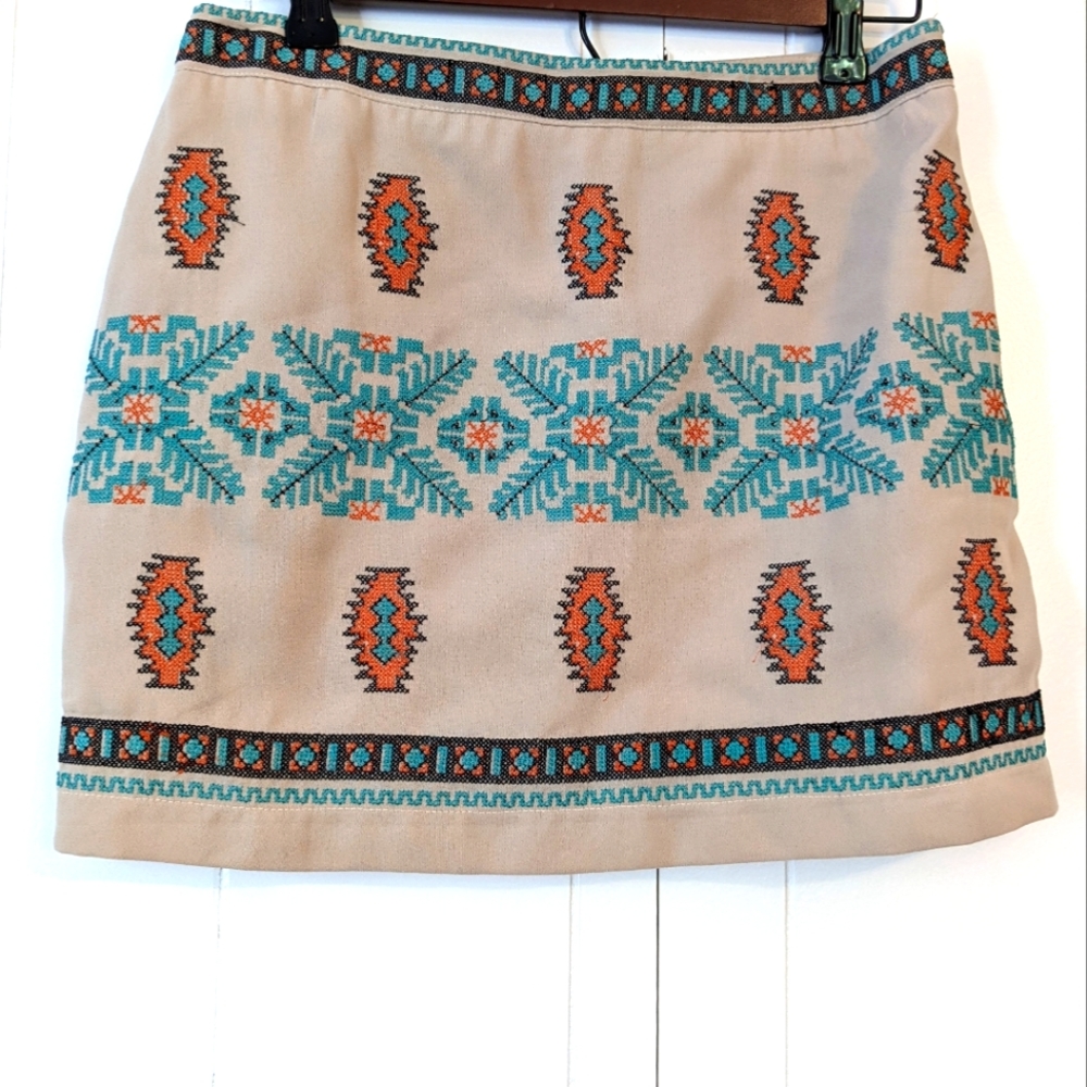 Embroidered tribal pattern mini skirt